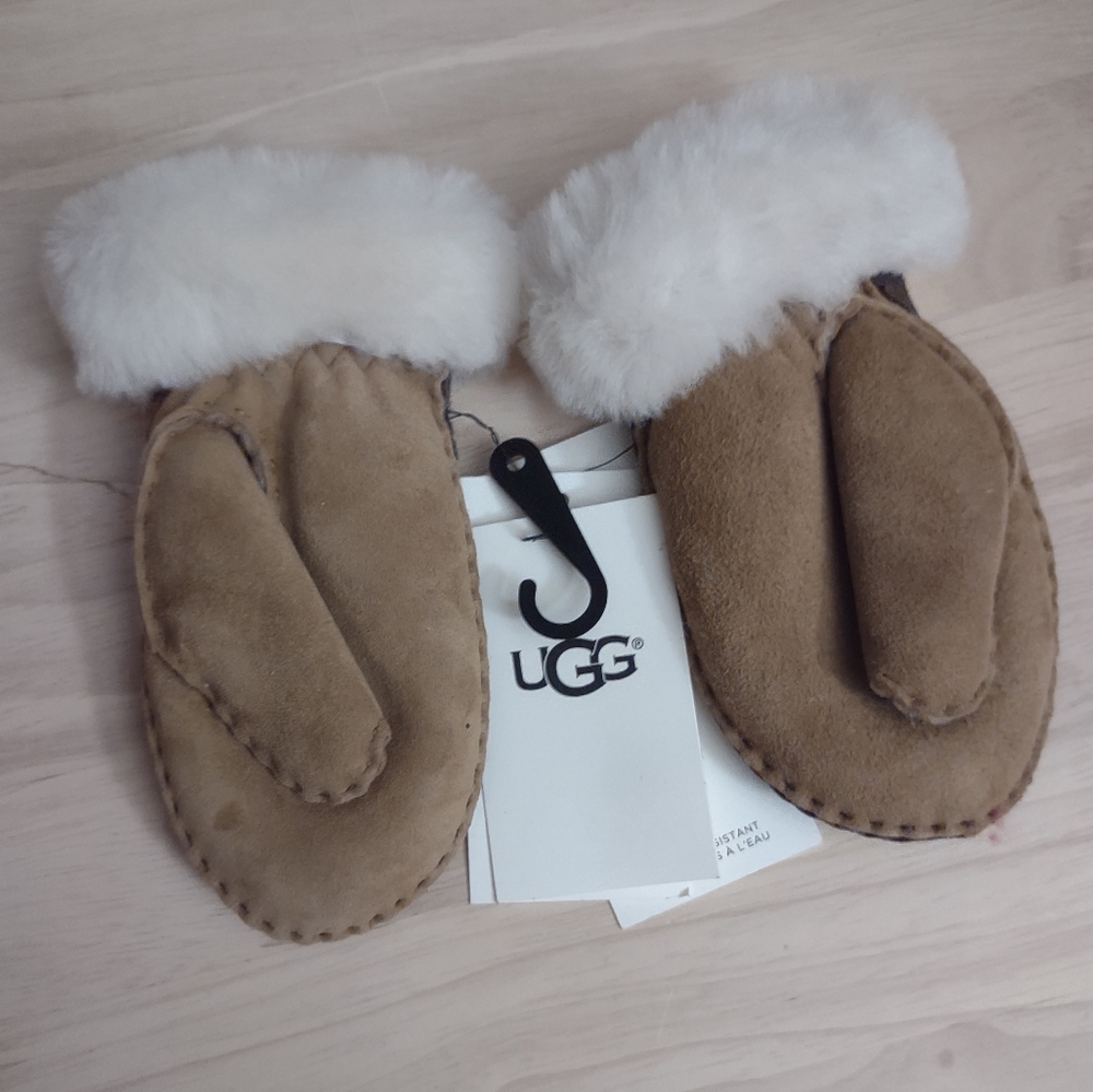 UGG Shearling Leather baby Gloves Mittens Water Resistant Y2K